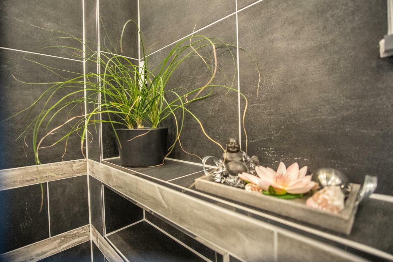Bodensee-Fewo Modernes & Top-Ausgestattetes Appartement Incl Netflix, Fahrradgarage ウールディンゲン・ミュールホーフェン エクステリア 写真